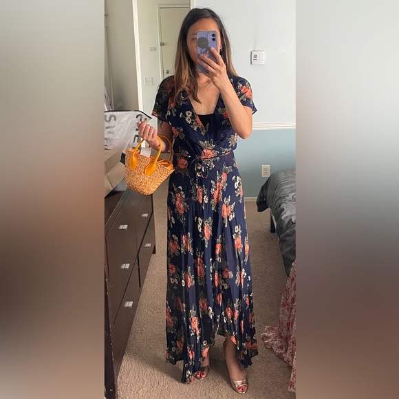 Reformation Hardwood Dress in Moonshadow XS navy blue wrap dress orange floral - Picture 3 of 9